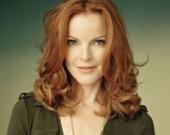 Отчаянная родительница Марша Кросс