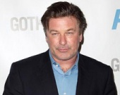 Алек Болдуин поможет лошадям