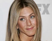 Анистон стала "гигантской звездой"