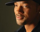 Сын Уилла Смита осваивает приемы карате на маме