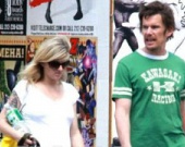 Итан Хоук помолвлен