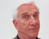Умер популярный комедийный актер Лесли Нильсен Умер популярный комедийный актер Лесли Нильсен
