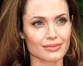 Беременность Джоли обрадовала ее отца