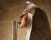 Линдсей Лохан - монахиня с пистолетом