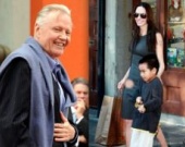 Джону Войту нравится новая роль дедушки