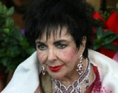 Элизабет Тейлор положили в больницу