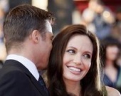 Анжелина Джоли рожала вместе с мужем