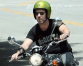 Хью Лори и его транспорт