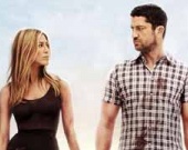 Энистон и Батлер не скрывают свою любовь