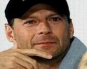 Брюс Уиллис любит поболтать в чате