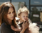 Дочки-матери: Халле Берри и Нала Ариела