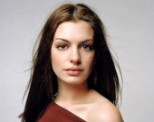 Энн Хэтэуэй попадает в реабилитационную клинику