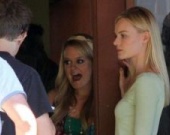 Кейт Босуорт в скромном платье "воблипку"