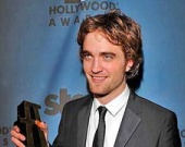 Роберт Паттинсон остался без отпуска