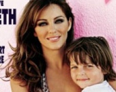 Элизабет в бикини просто изумительна!