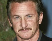 Усы Шона Пенна пострадали во время поцелуя