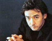 У Джона Кьюсака новая девушка