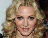 Мадонна снова зовет всех в постель