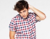 Зак Эфрон не любит свои фильмы Зак Эфрон не любит свои фильмы