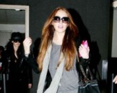 Отец Линдсей Лохан собирается закрыть дочь в клинике