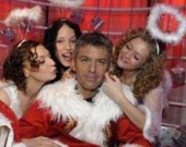 Джорджа Клуни сделали восковым Сантой