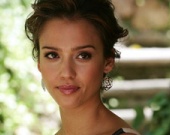 Джессика Альба ждет двойню