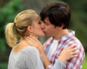 Поцелуй Дрю Бэрримор и Джастина Лонга