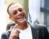 Ван Дамм меняет амплуа