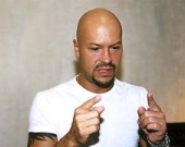 Над машиной Бондарчука надругались!