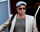 Брэд Питт посыпает партнеров пеплом