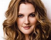 Дрю Бэрримор рада, что не стала режиссером "Затмения"