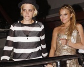 Лохан молчит о романе с женщиной