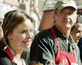 Звёзды Голливуда накормили бедняков (ФОТОРЕПОРТАЖ)