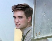 Роберт Паттинсон на съемках фильма "Вода для слонов"