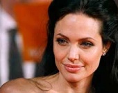 У Анджелины Джоли проблемы с фигурой