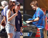 Паттинсон и Стюарт на съемках "Новолуния"