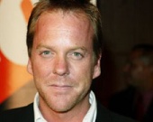 Сазерленд развелся после 4 лет судов Сазерленд развелся после 4 лет судов