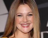 Дрю Бэрримор погналась за нарушителем