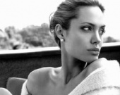 Дети Анджелины Джоли упали в цене