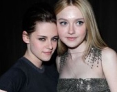 Кристен Стюарт выбирает, кто лучше целуется