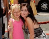 Шэннен Доэрти хочет усыновить ребенка