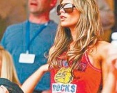 Жена Бекхэма закатила скандал