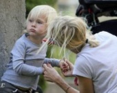 Наоми Уоттс воспитывает сына