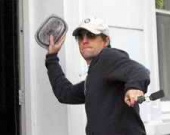 Хью Грант избежал преследования