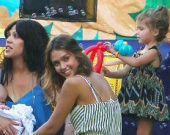 Джессика Альба с дочерью Онор