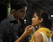 Звезды "Миллионера из трущоб" закрутили роман