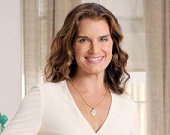 Брук Шилдс занялась собой