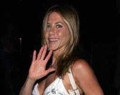 Энистон и Перри опровергли сообщения о съемках "Друзей"