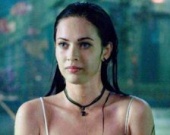 Меган Фокс не щадит сильный пол