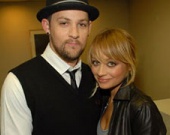 Николь Ричи не нравится ее тело